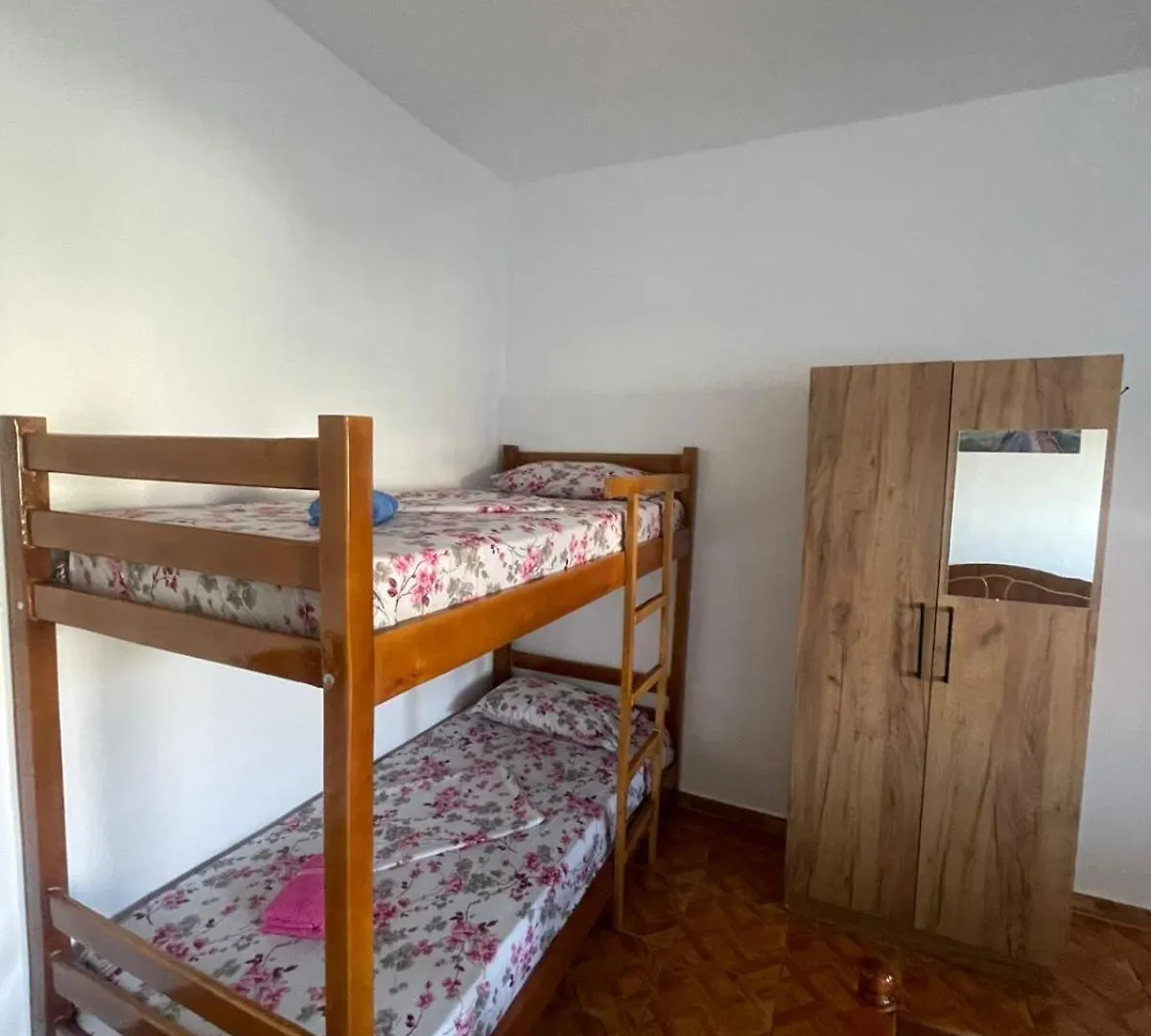Super Hotel Velipoja