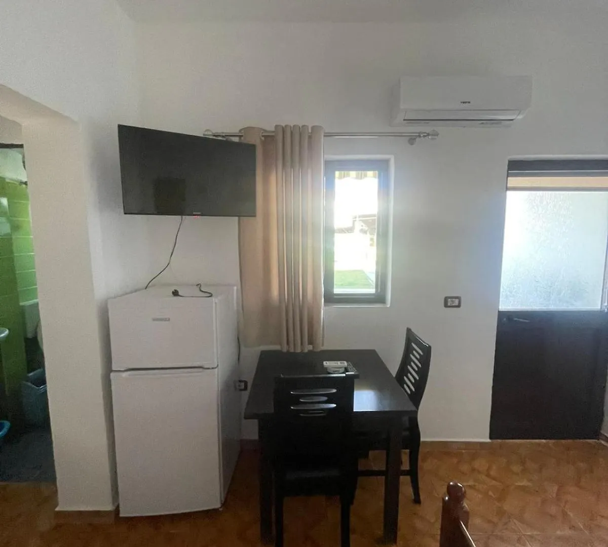 Super Hotel Velipoja Albánia